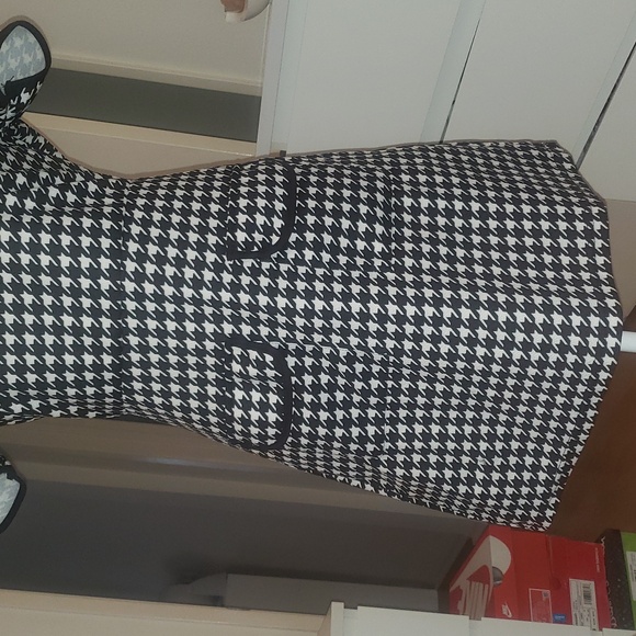 Black and White Dress Large - Picture 3 of 6